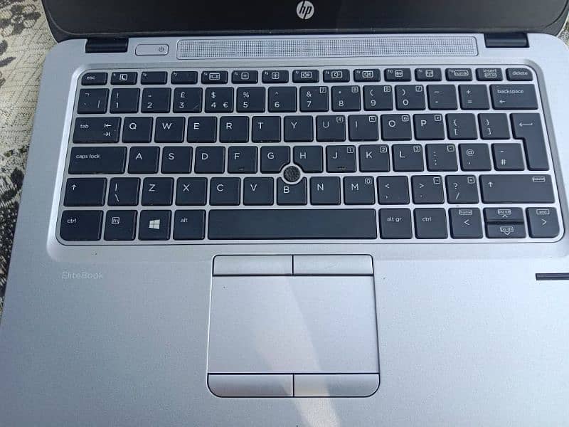 HP 6th generation laptop in used 1