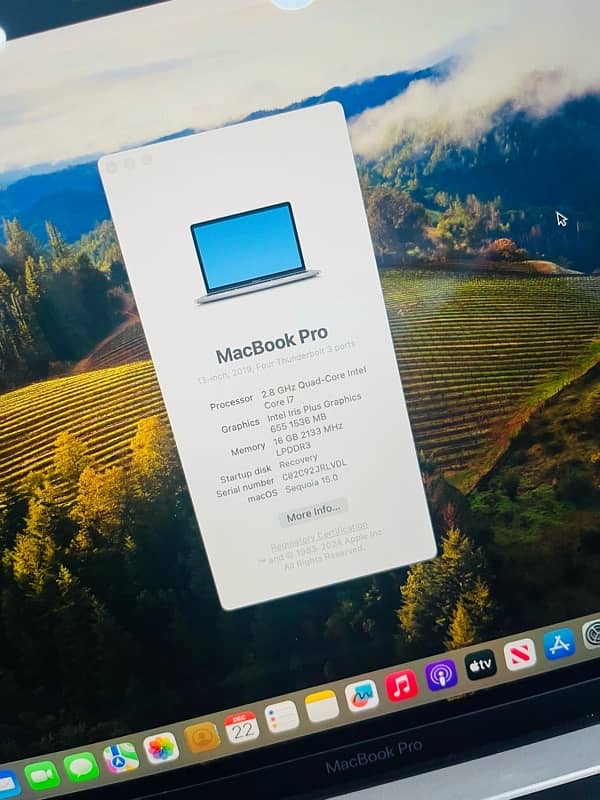 MacBook Pro 2019 - 13.3 inch | i7 & 16 GB Ram 256 GB SSD 9