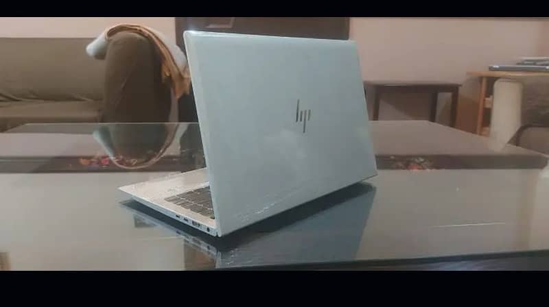 EliteBook HP with new Logo Core i5 10 Gen 1