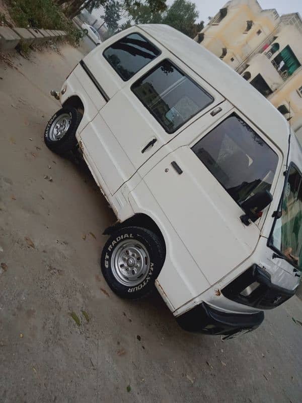 Suzuki Carry 2000 2