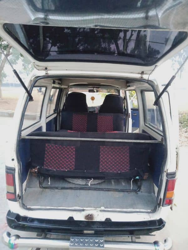 Suzuki Carry 2000 10