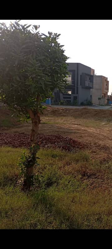 5 Marla plot available for sale in DHA 11 rahbar 3