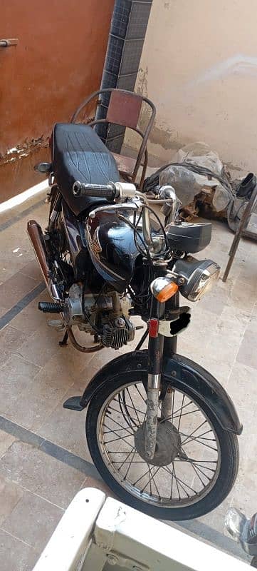 Honda CD 7t 70cc Model/2006 Karachi Number 1