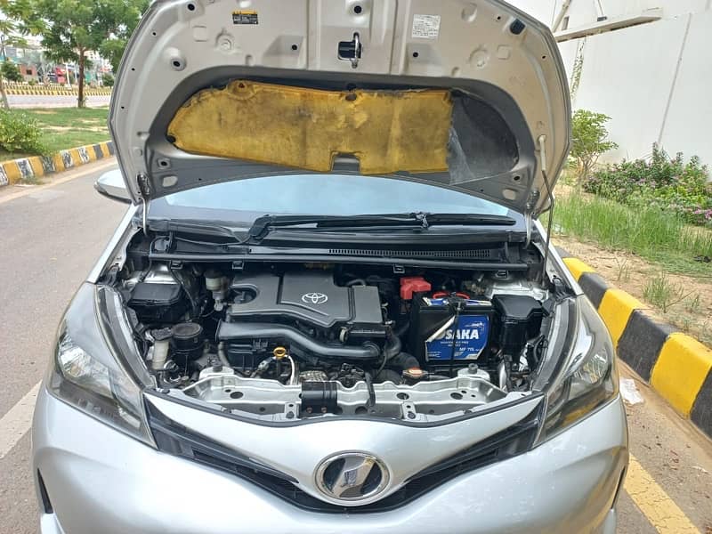 Toyota Vitz 2014 4