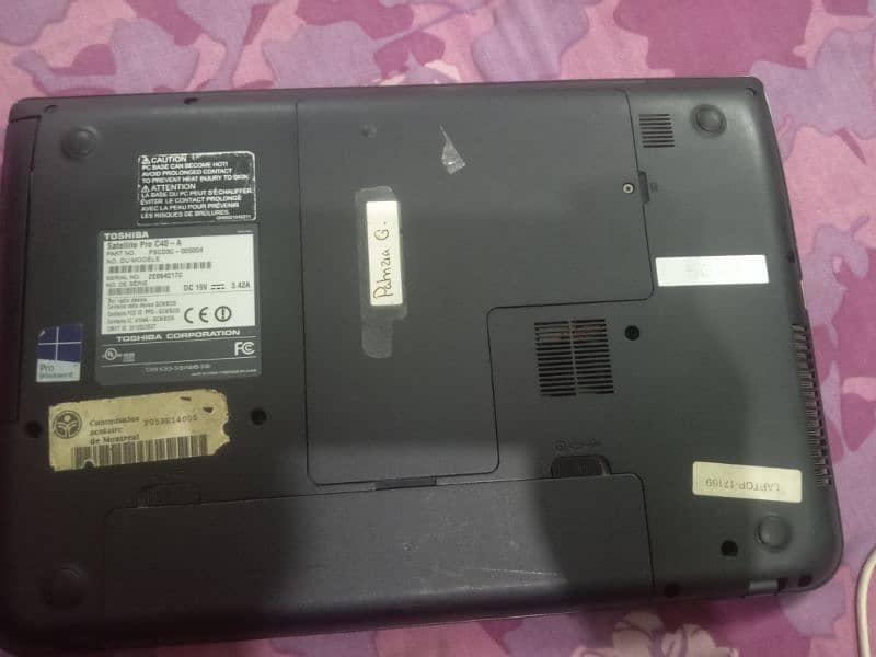 Toshiba Laptop 1