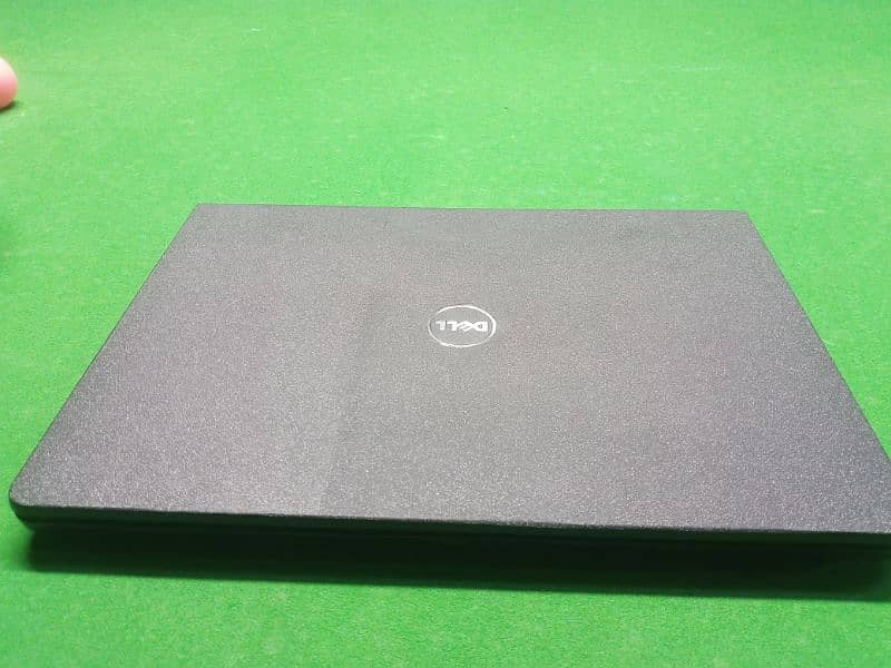 Dell i7 7th genration P76g 8gb ram 500gb Hard 2