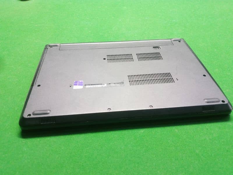 Dell i7 7th genration P76g 8gb ram 500gb Hard 7