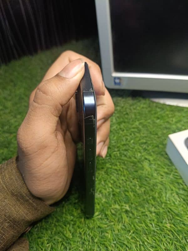 IPHONE 15 PRO 256 GB NON PTA ESIM TIME AVAILABLE 94 BH 256 BC 2