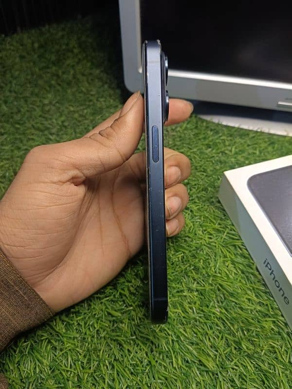 IPHONE 15 PRO 256 GB NON PTA ESIM TIME AVAILABLE 94 BH 256 BC 10