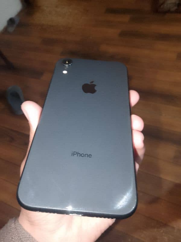 iPhone XR 10