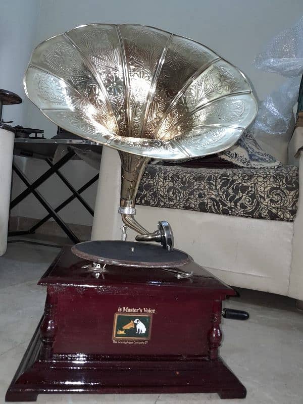 Gramophone 1