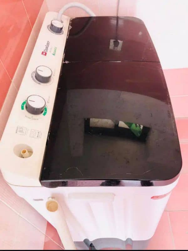 Dawlance washing machine and dryer 1