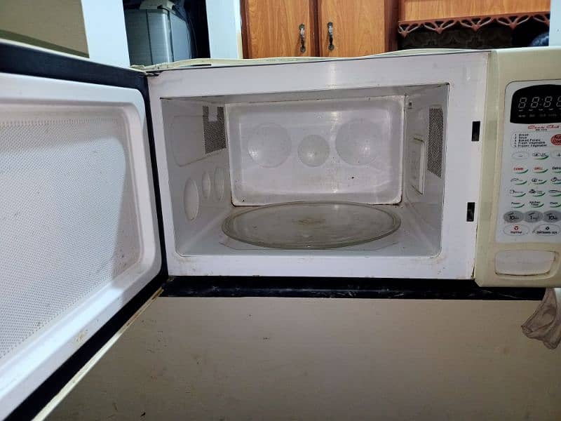 microwave oven 1