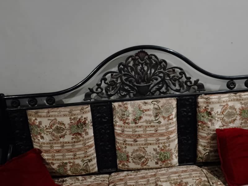 5 seater sofa (excellent condition) 2