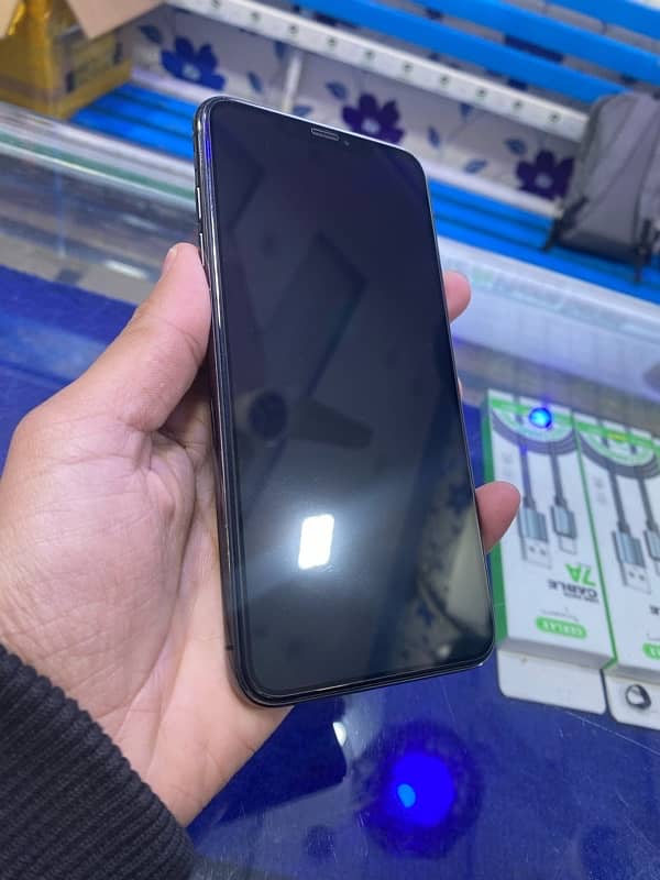 iphone xs max 256 gb pta approved 1