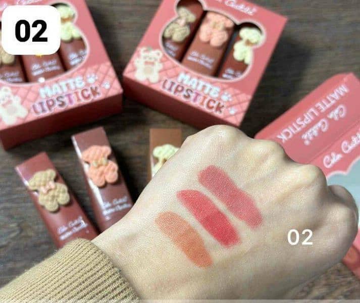 pack of 3 lipgloss 4