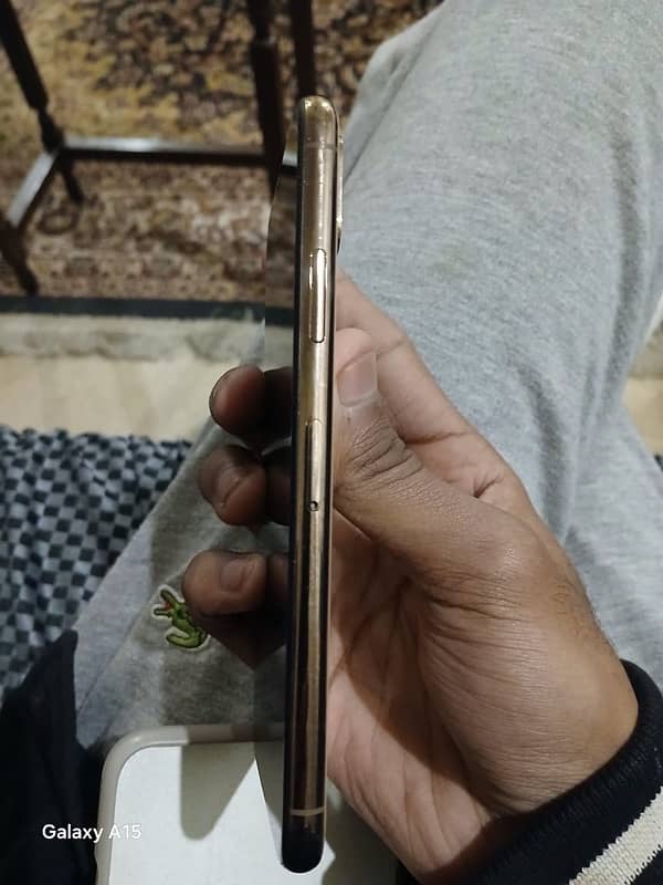 iphone xs 256 non pta gold color 4