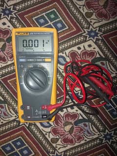 Fluke 179 / digital meter