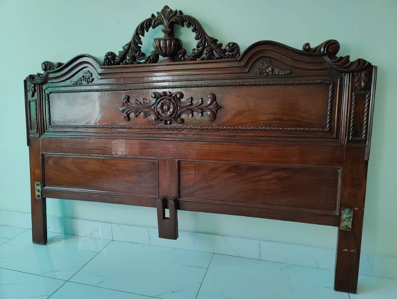 Tali (Sheesham) Wooden Bed for sale. 5