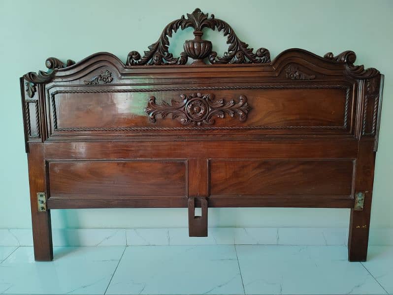 Tali (Sheesham) Wooden Bed for sale. 10