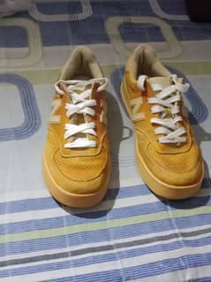 NEW BALANCE CAMEL SNEAKERS 42 SIZE