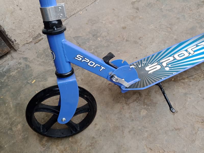 kids Scooty for sale 7