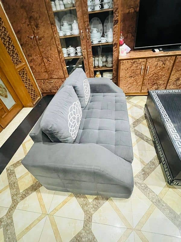 L shaped sofa set 7 seater with center Table 9