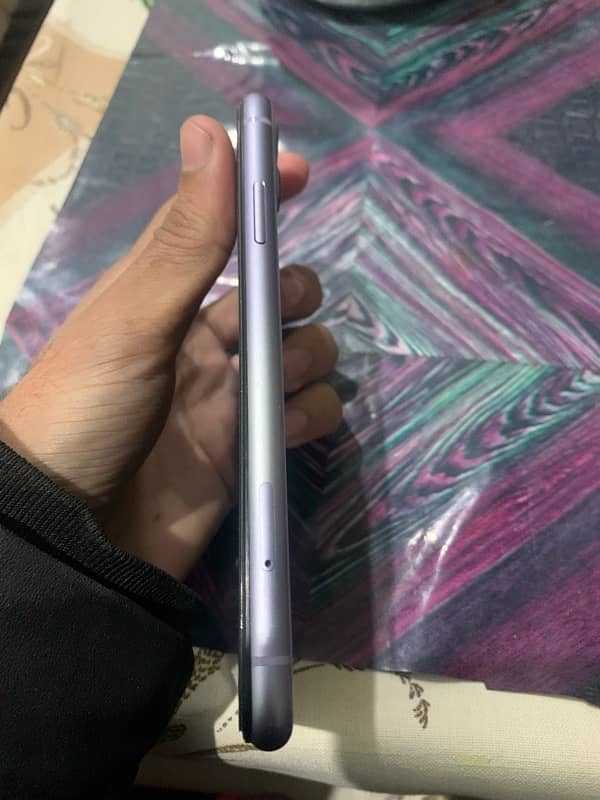 iphone 11 JV 10/10 condition 64GB 0