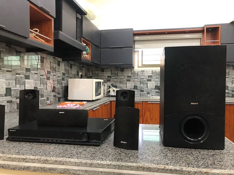 Sony Home theatre 5.1 0