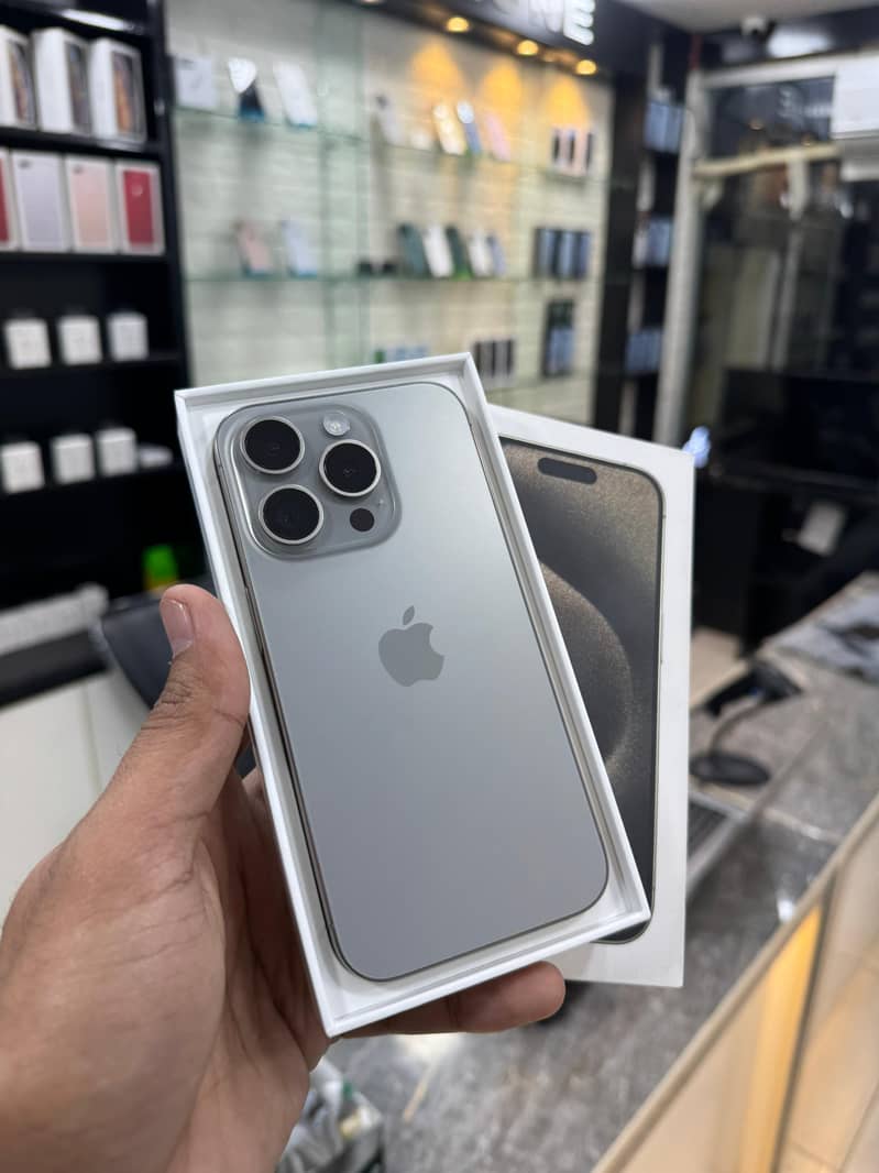 Apple iPhone 15 Pro 0