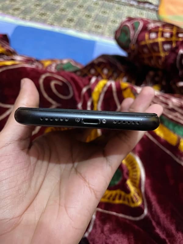 iPhone xr 3