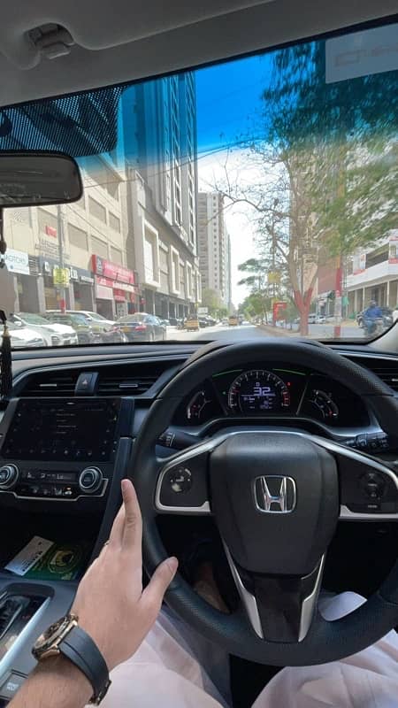 Honda Civic Oriel 2019 8