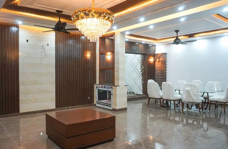 1 Kanal Corner Designer House Ultra Modern 65 Feet Road Super Hot Location Solid Construction 8