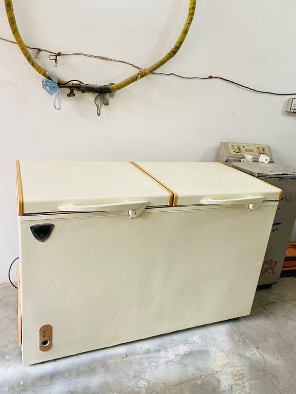 Waves Double Door Geniune Freezer In Good Condition 1