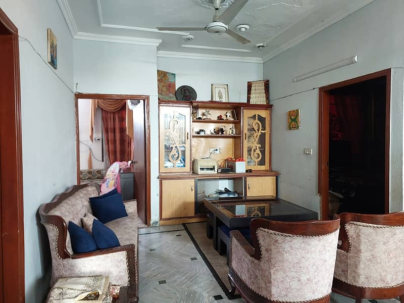 8 Marla Corner Used House Very Good Condation in Johar Town 13