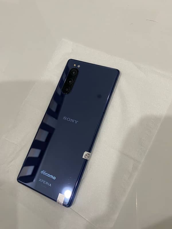 sony Xperia 5 6/64 1