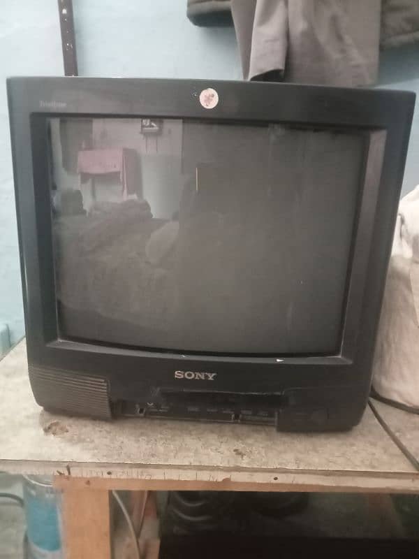 Sony 14"tv with complete dish 0