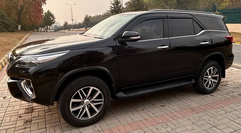 Toyota Fortuner 2.7 VVTI: 2018 8