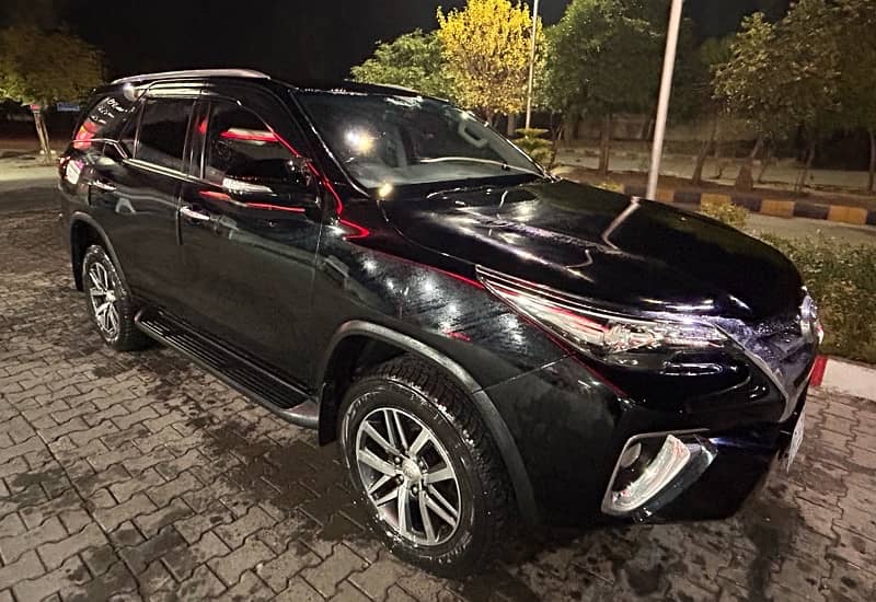 Toyota Fortuner 2.7 VVTI: 2018 10