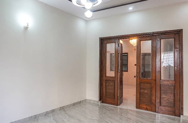 10 Marla Brand New Pair House Pia Society Near Main Boulevard Solid Construction Super Hot Location 10