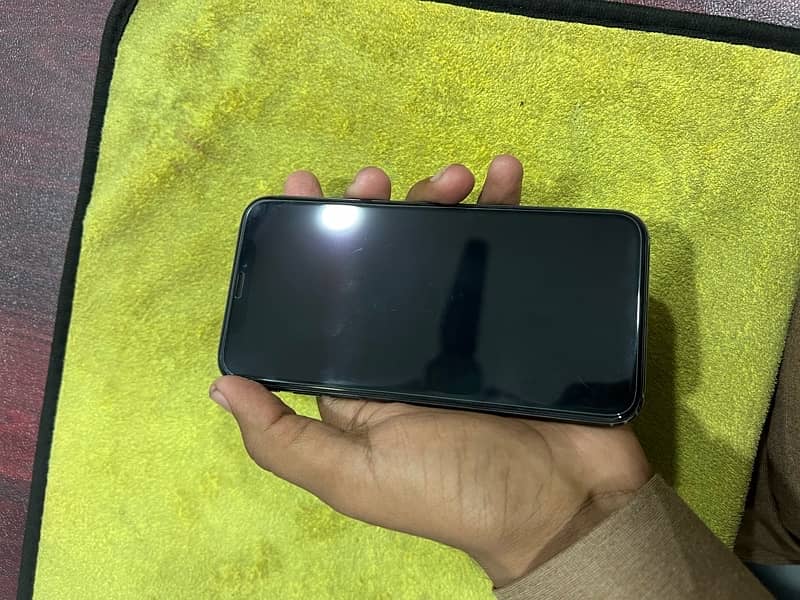 iPhone XS non factory 5