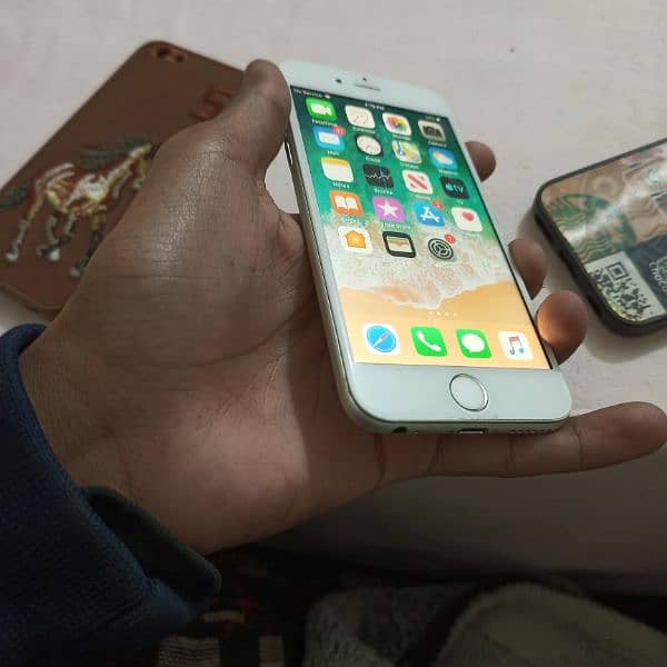 iPhone 6  10 by 10 condition 16 gb  non pta with cover 10