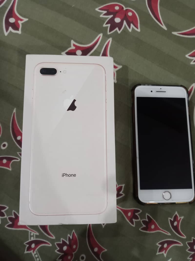 Apple iPhone 8 Plus 0