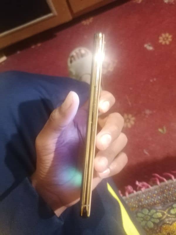 Iphone xs max non pta all ok hn golden color 2