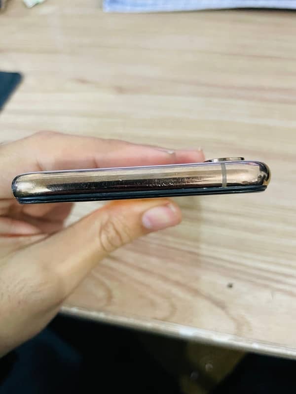 Iphone xs PTA approved 64Gb 3