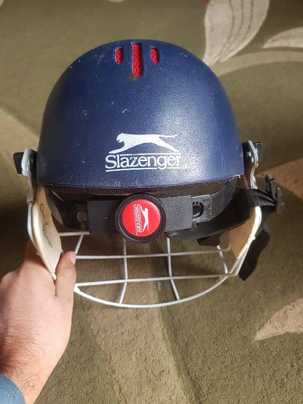 cricket helmat 2