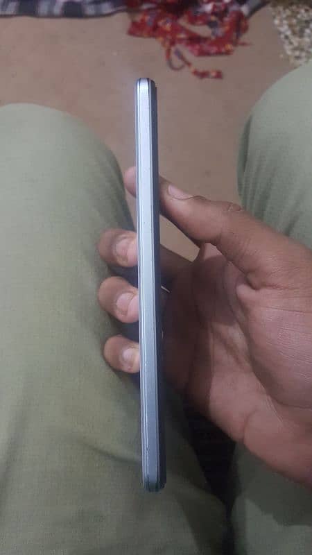 vivo y21 for sale complete details below 4