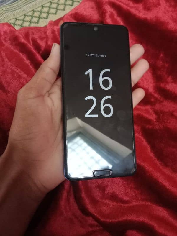 aquos r5G non pta 12/256 1