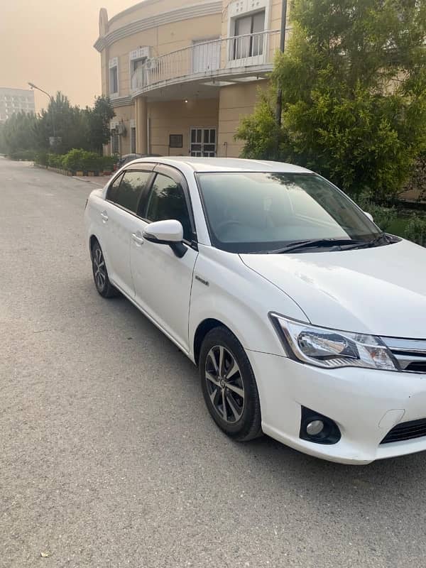 Toyota Corolla Axio 2014 1