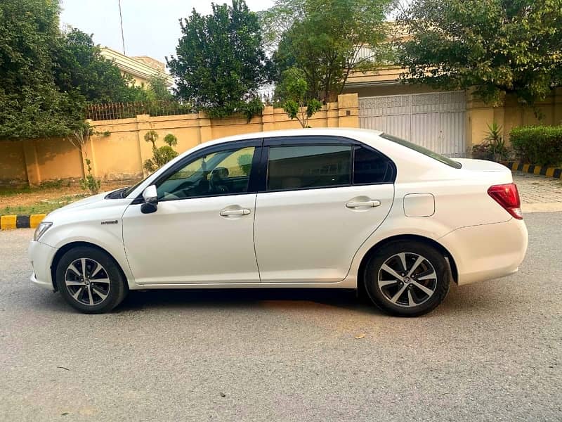 Toyota Corolla Axio 2014 7